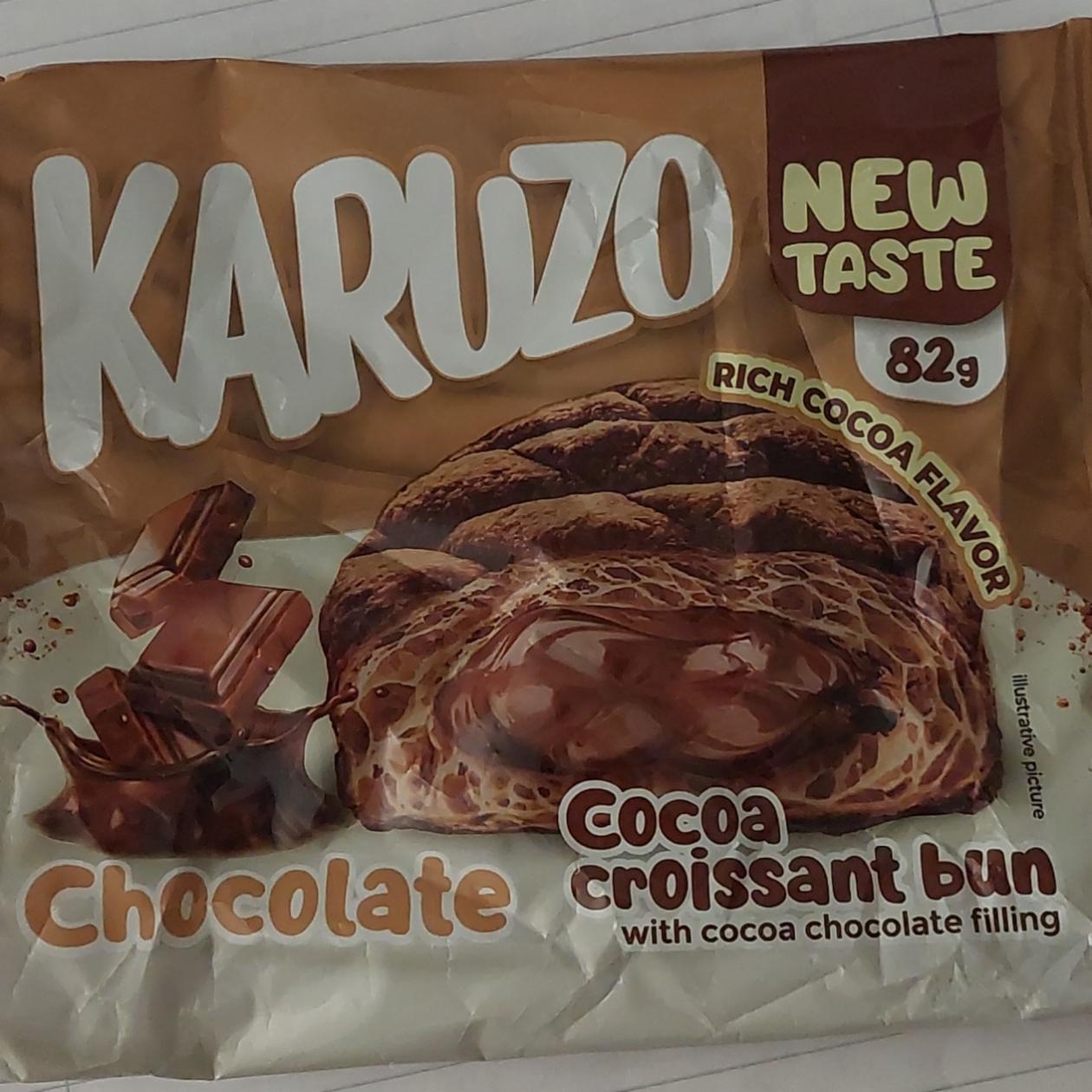 Fotografie - chocolate cocoa croissant bun with cocoa chocolate filling Karuzo