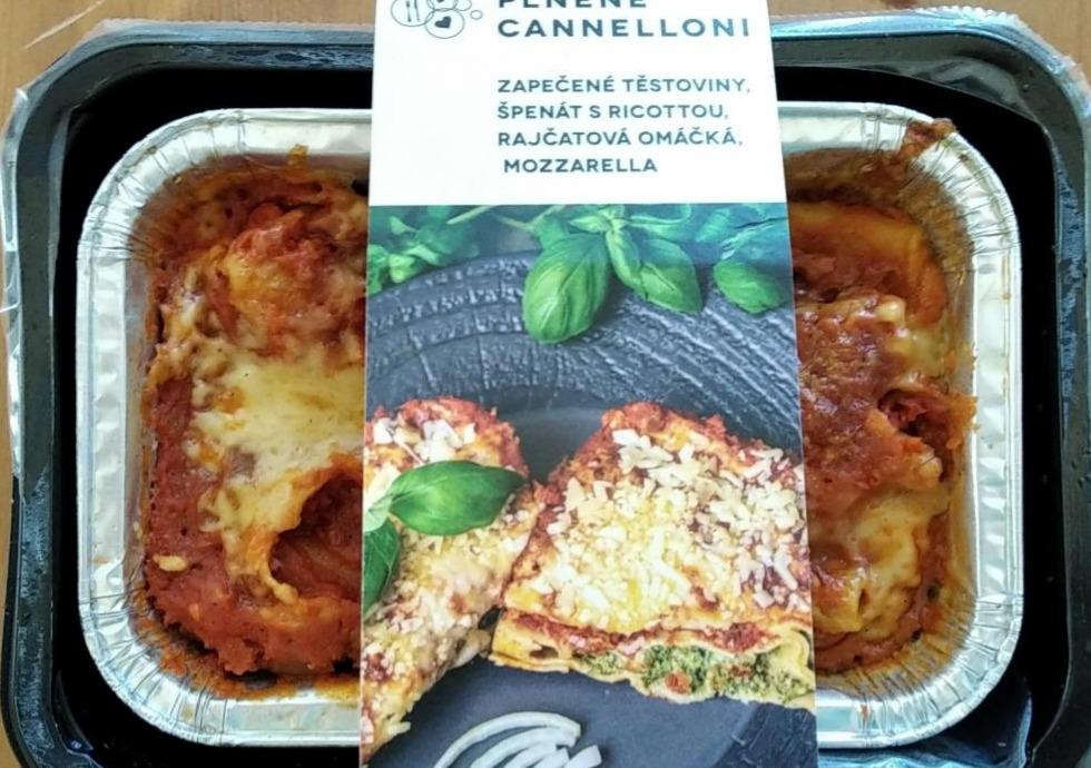 Fotografie - Plněné cannelloni zapečené těstoviny, špenát s ricottou, rajčatová omáčka, mozzarella