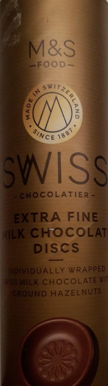 Fotografie - swiss chocolatier extra fine Milk chocolate discs M&S Food
