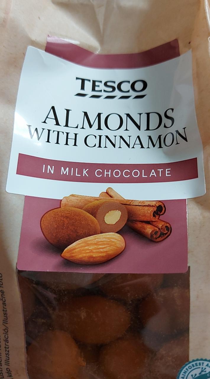 Fotografie - Almonds with Cinnamon in Milk Chocolate Tesco