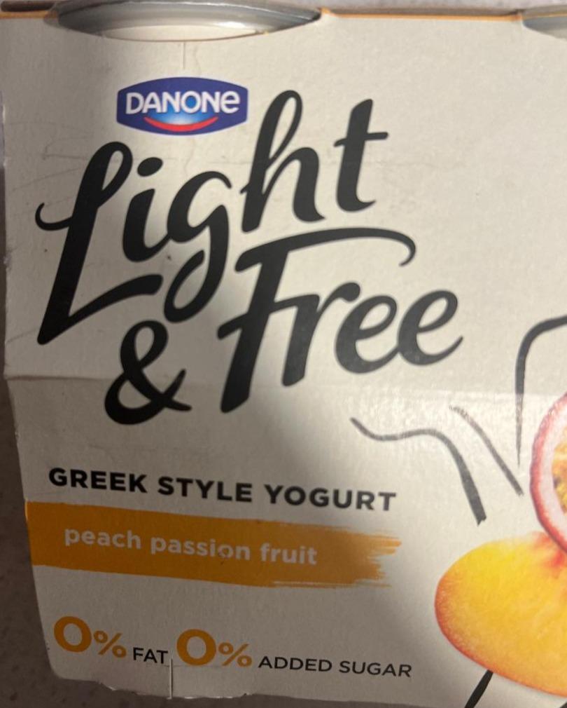Fotografie - Light and free Greek style yogurt peach passion fruit Danone