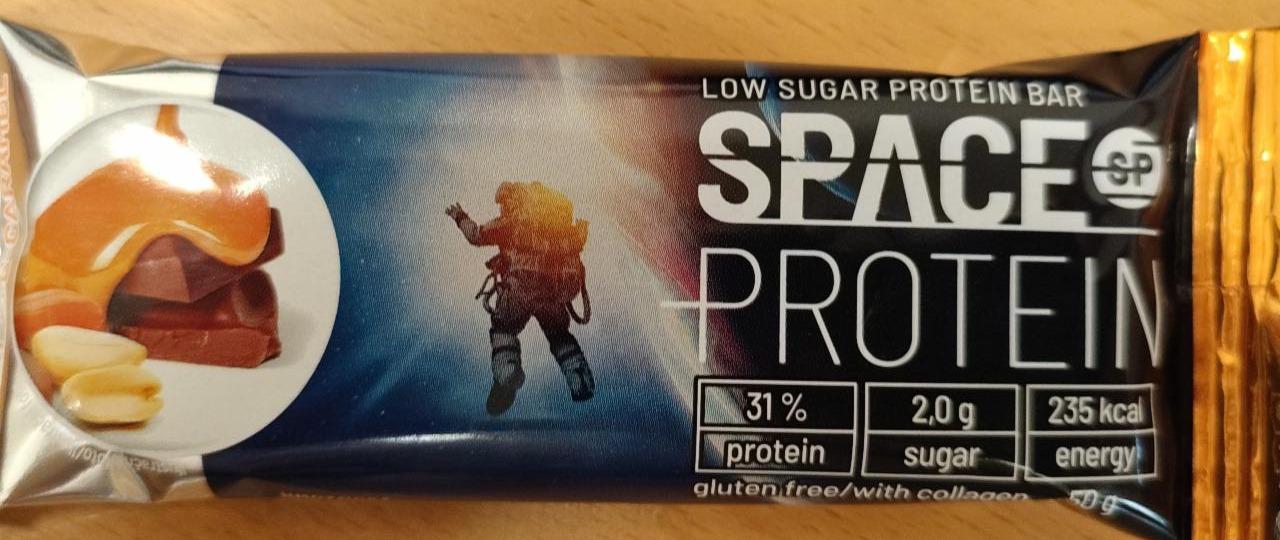 Fotografie - Low Sugar Bar Chocolate Caramel Space Protein