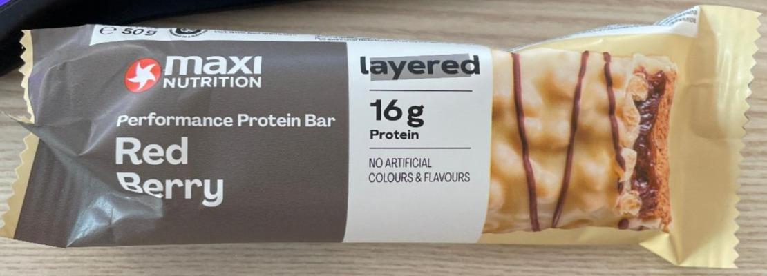 Fotografie - Performance Protein Bar Red Berry layered Maxi nutrition
