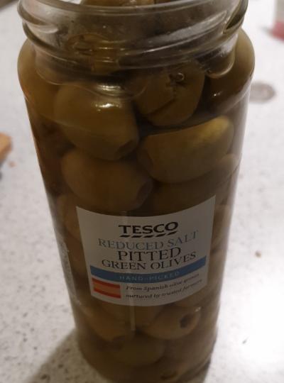 Fotografie - Reduced salt pitted green olives Tesco