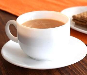 Fotografie - černý čaj s mlékem bez cukru