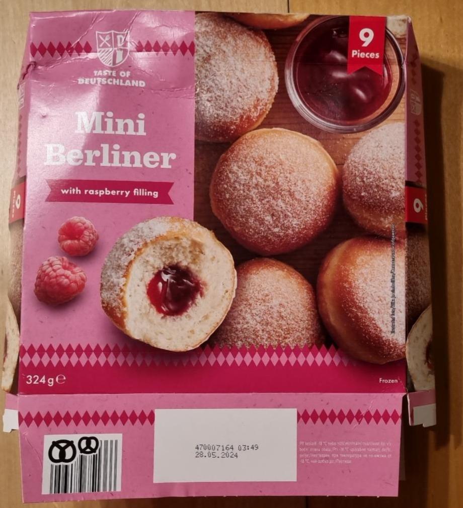 Fotografie - Mini Berliner with raspberry filling Taste of Deutschland