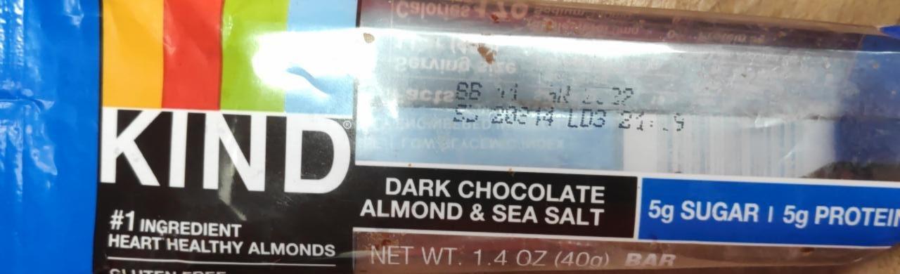 Fotografie - KIND bar dark chocolate, almond & sea salt