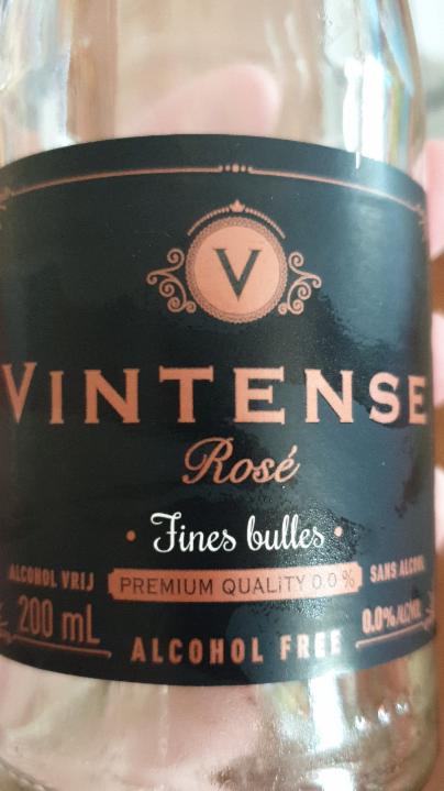 Fotografie - Vintense jemně šumivé dealkoholizované víno