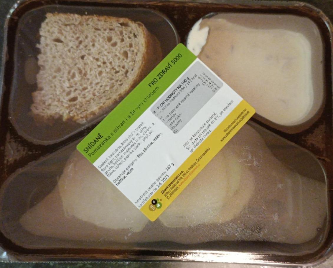 Fotografie - pomazánka s olivami a žitným chlebem Zdravé stravování