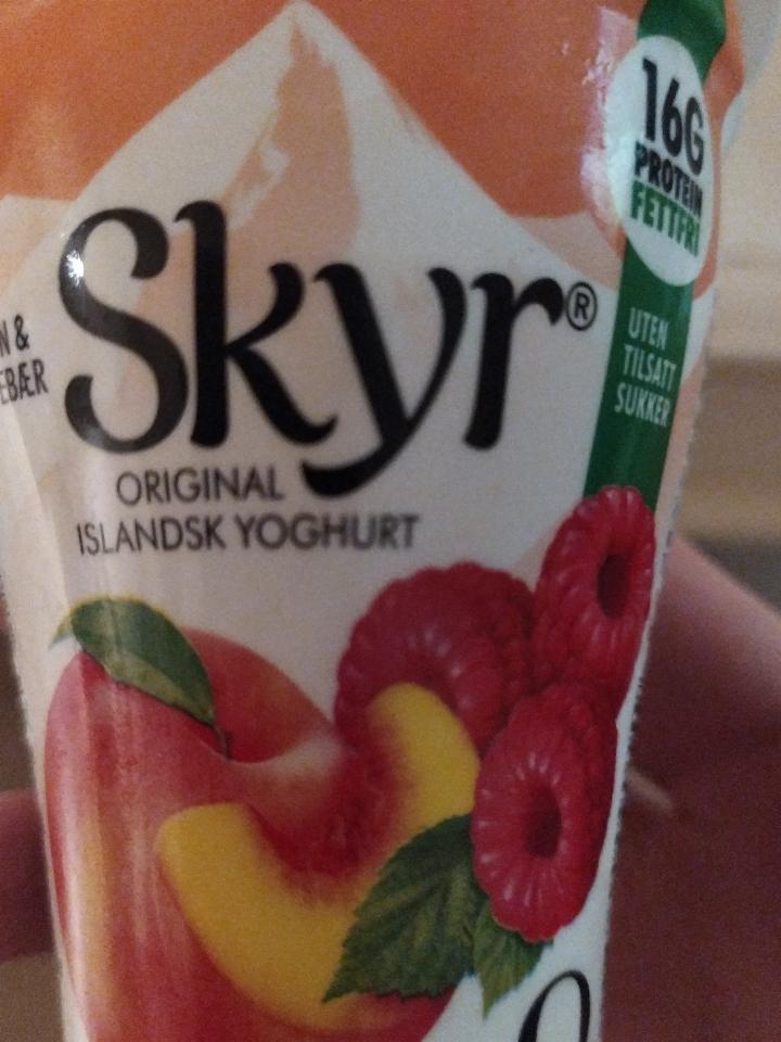 Fotografie - Skyr original Islandsk yoghurt Fersken & Bringebaer