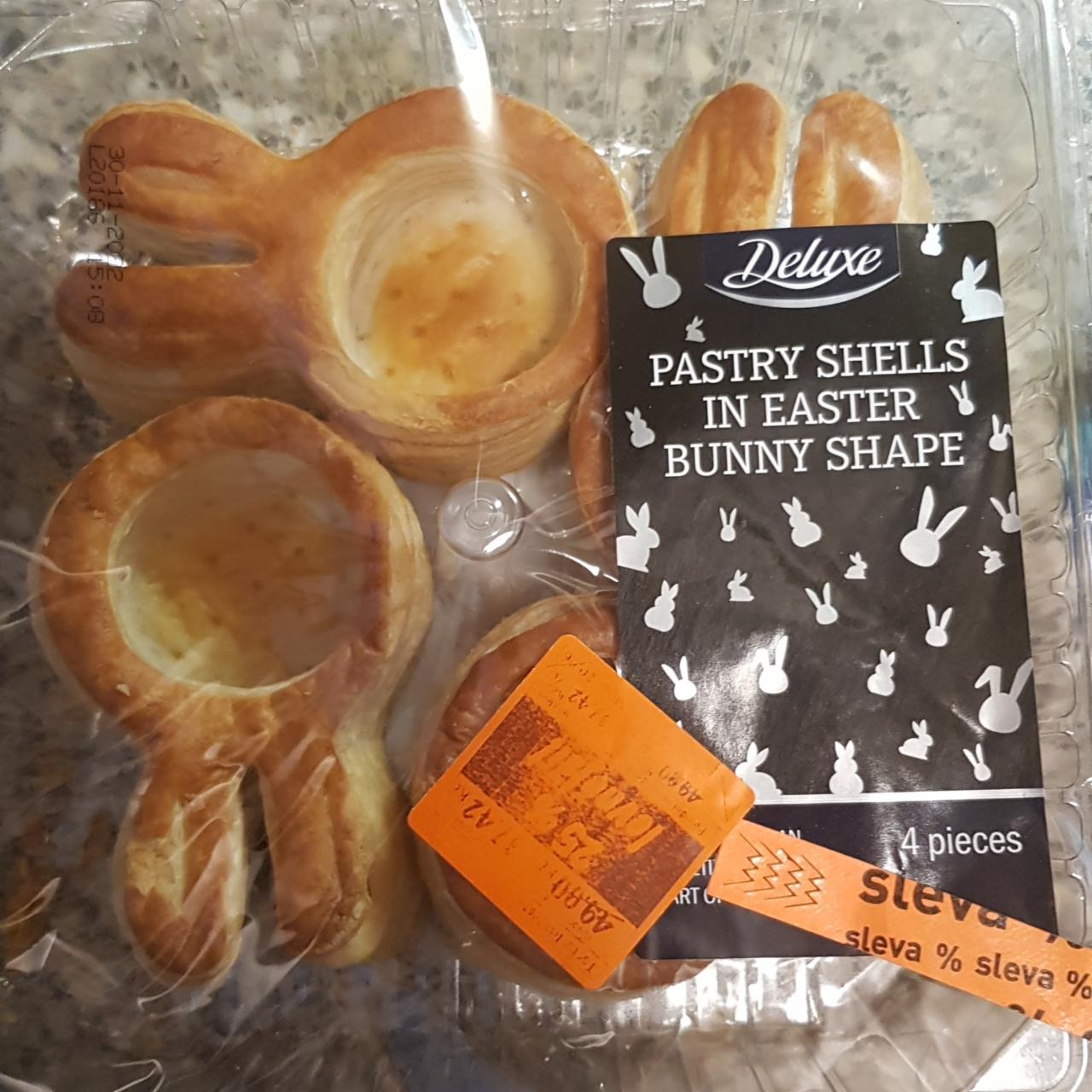 Fotografie - Pastry shells in easter bunny shape Deluxe