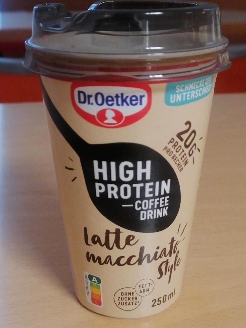 Fotografie - High protein coffee drink Latte macchiato style Dr.Oetker