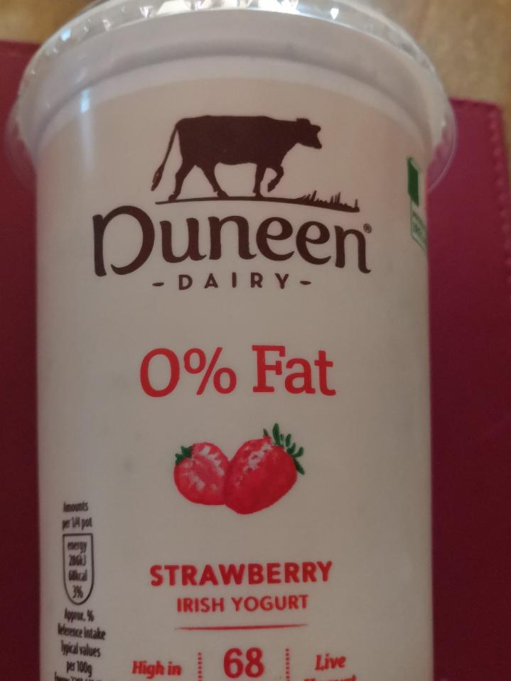 Fotografie - Strawberry Irish 0% Fat Yogurt - Duneen
