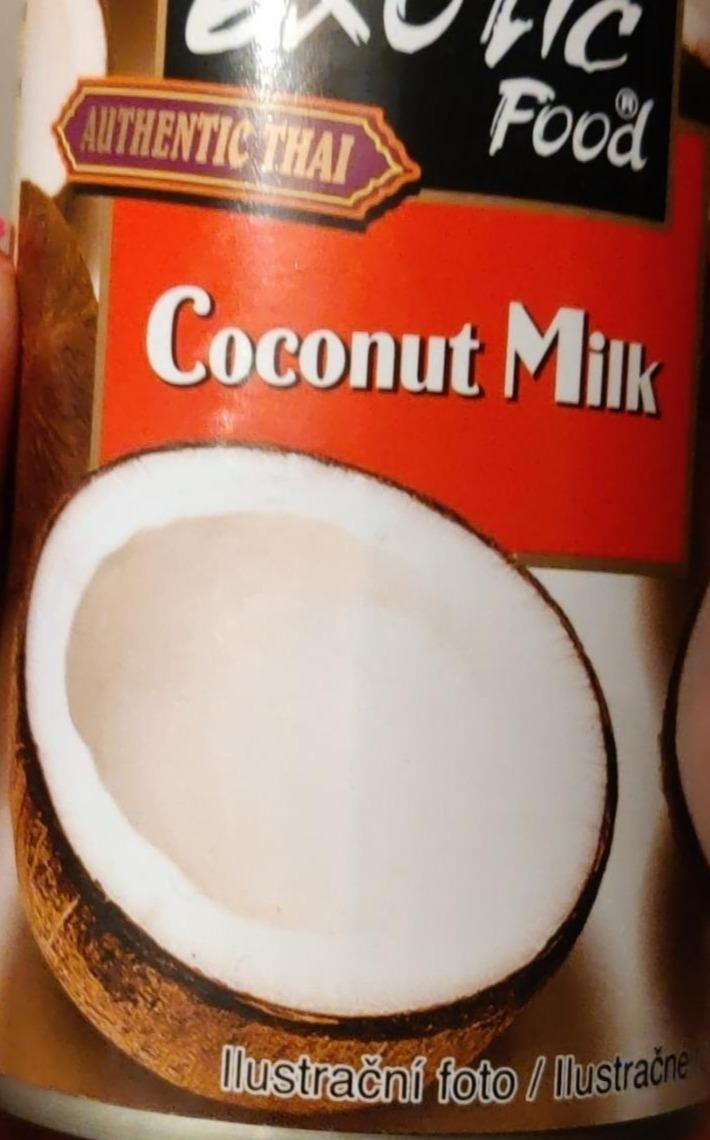 Fotografie - Coconut milk Exotic Food