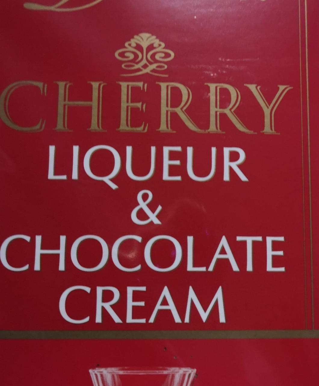 Fotografie - Cherry liqueur & chocolate cream Doulton