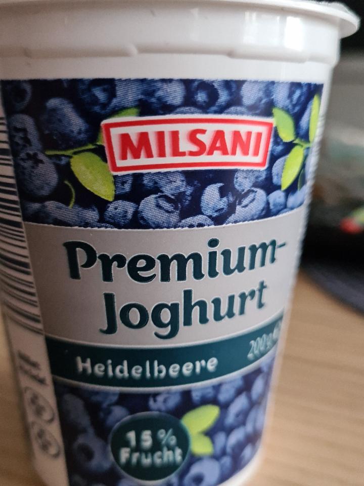 Fotografie - Premium Joghurt 15% Frucht Heidelbeere Milsani