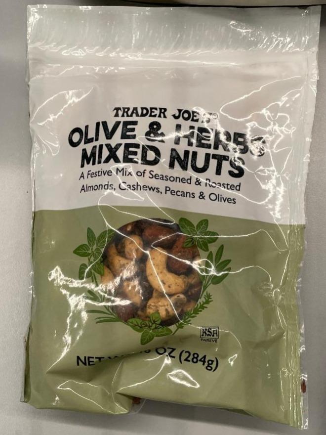 Fotografie - Olive & Herbs Mixed Nuts Trader Joe’s