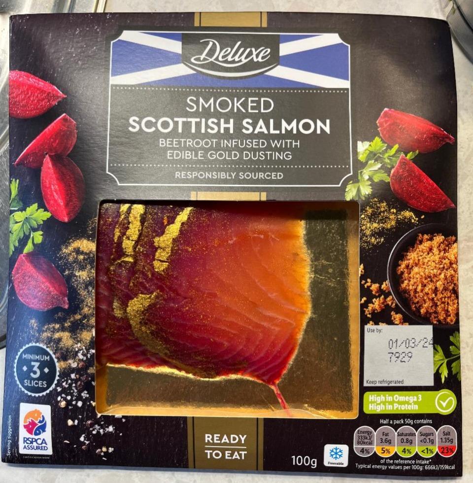 Fotografie - Scottish Salmon beetroot infused with edible gold dusting Deluxe