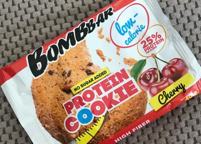 Fotografie - Protein cookie cherry Bombbar
