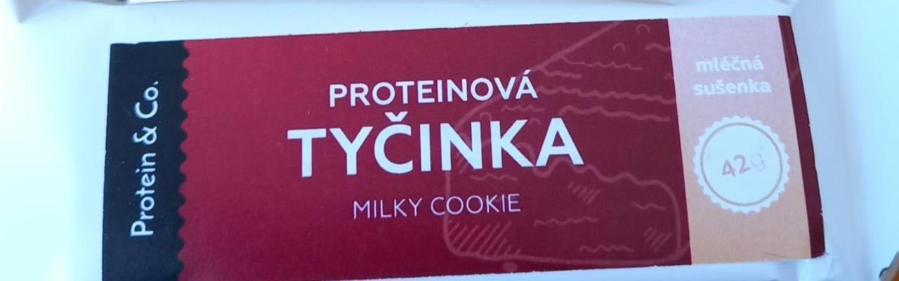 Fotografie - Proteinová tyčinka milky cookie Protein & Co.