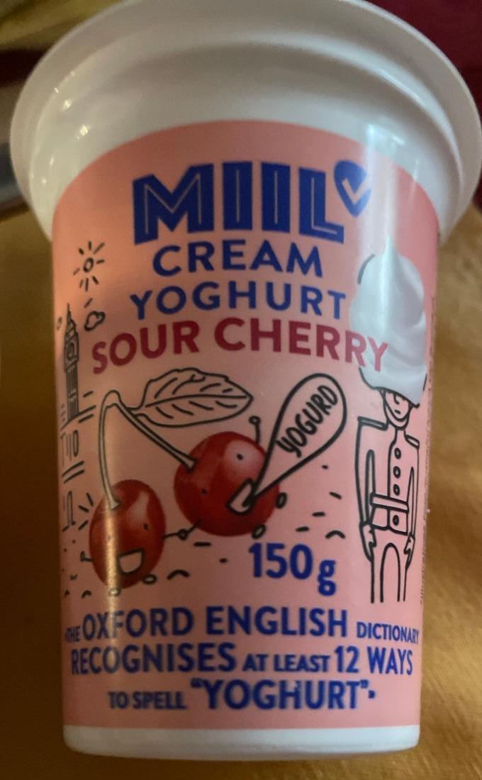 Fotografie - Cream Yoghurt Sour Cherry Miil