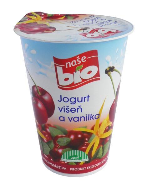 Fotografie - Naše bio jogurt višňový a vanilkový