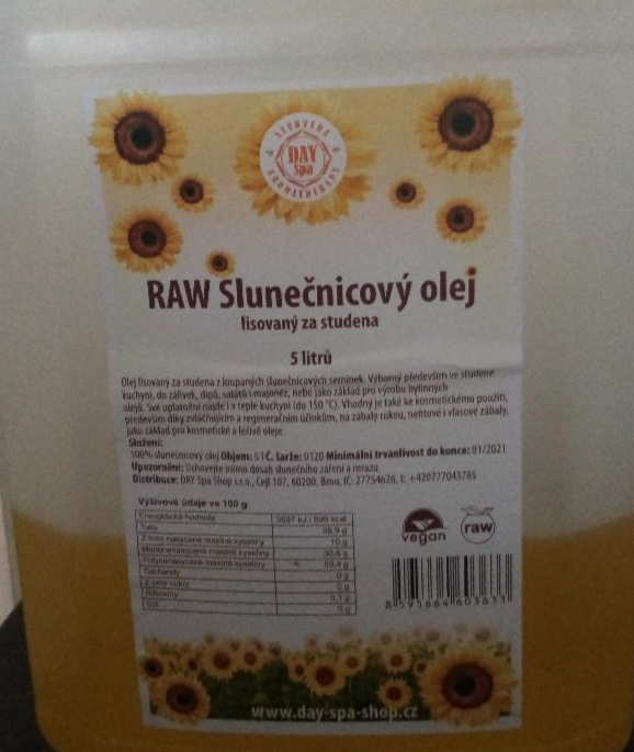 Fotografie - Raw slunečnicový olej lisovaný za studena DAY Spa