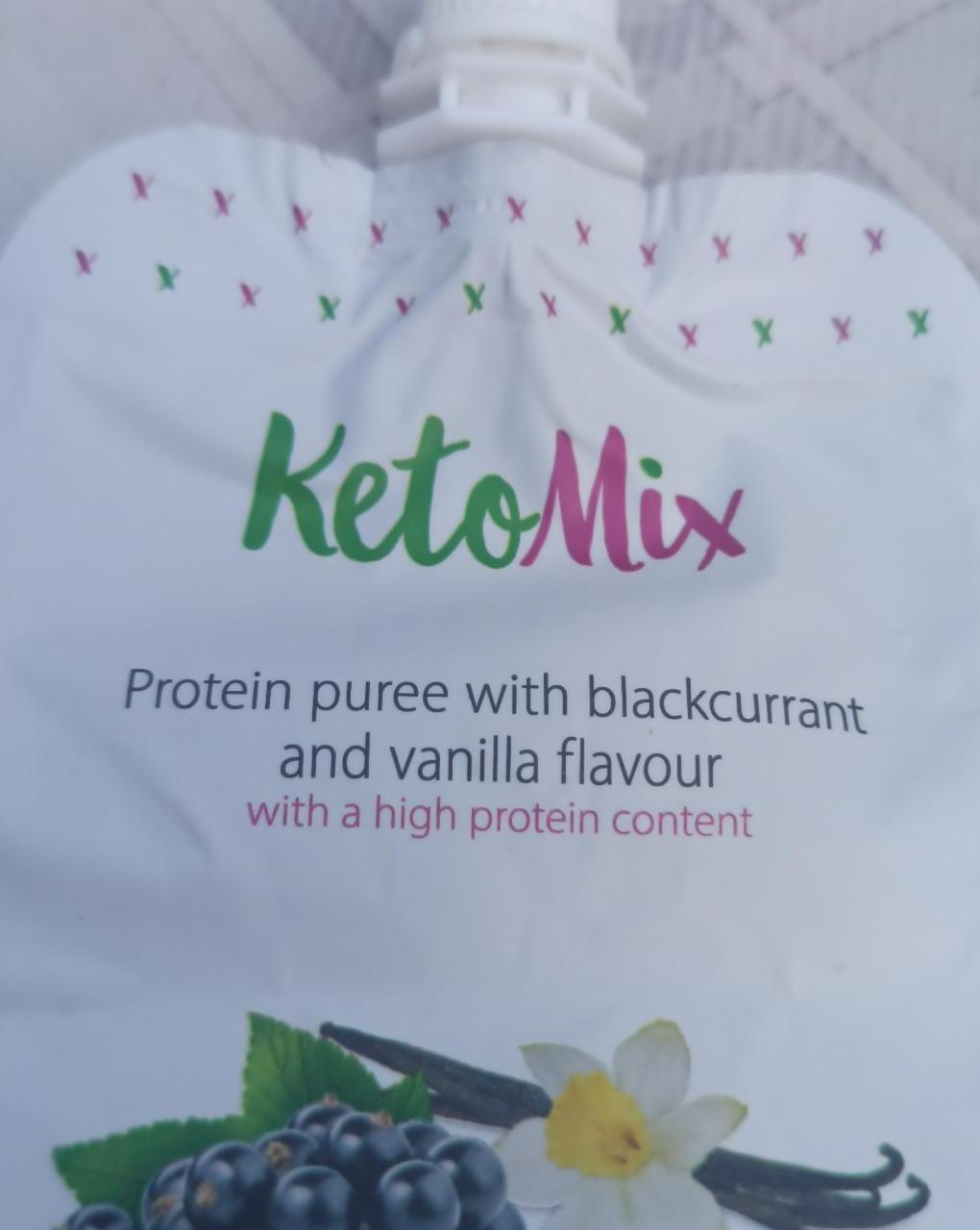 Fotografie - proteinové pyré s černým rybízem a vanilkou KetoMix