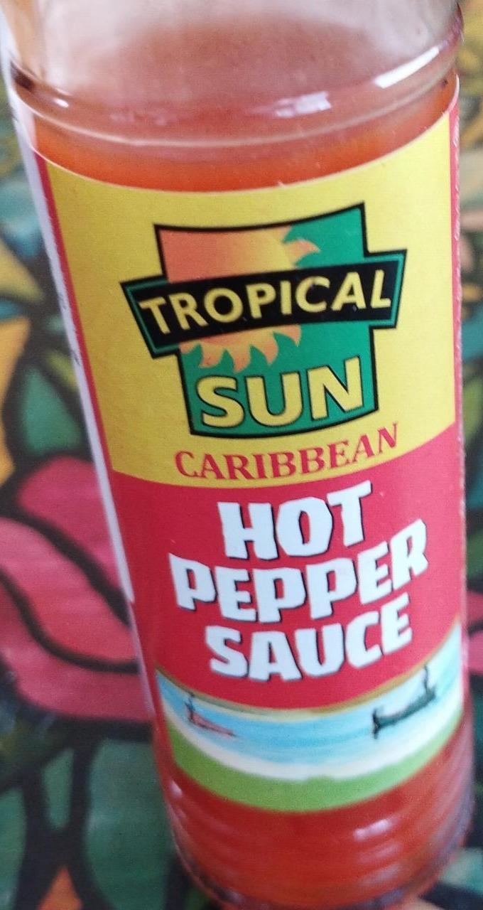 Fotografie - Caribbean Hot Pepper Sauce Tropical Sun