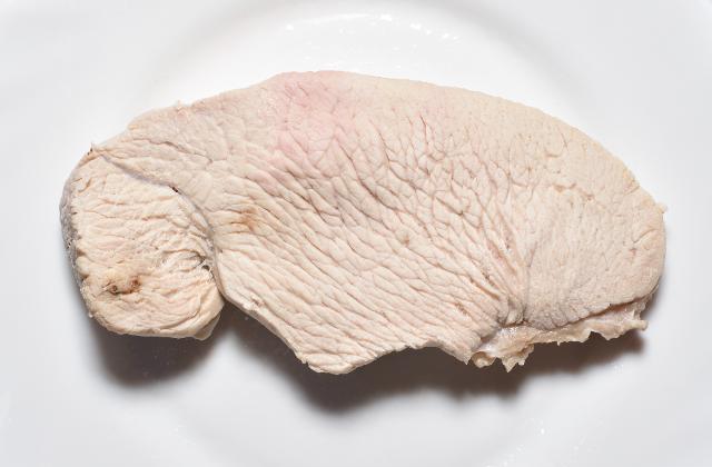 Fotografie - krůtí maso bez kůže vařené