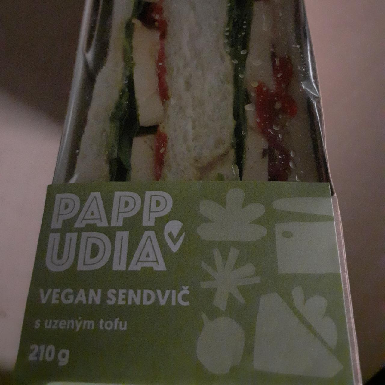 Fotografie - Vegan sendvič s uzeným tofu Pappudia