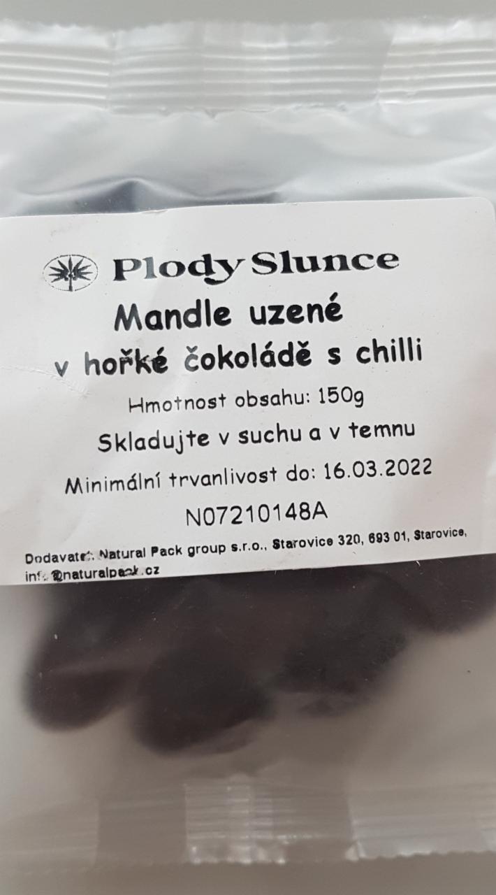 Fotografie - Mandle uzené v hořké čokoládě s chilli Plody Slunce