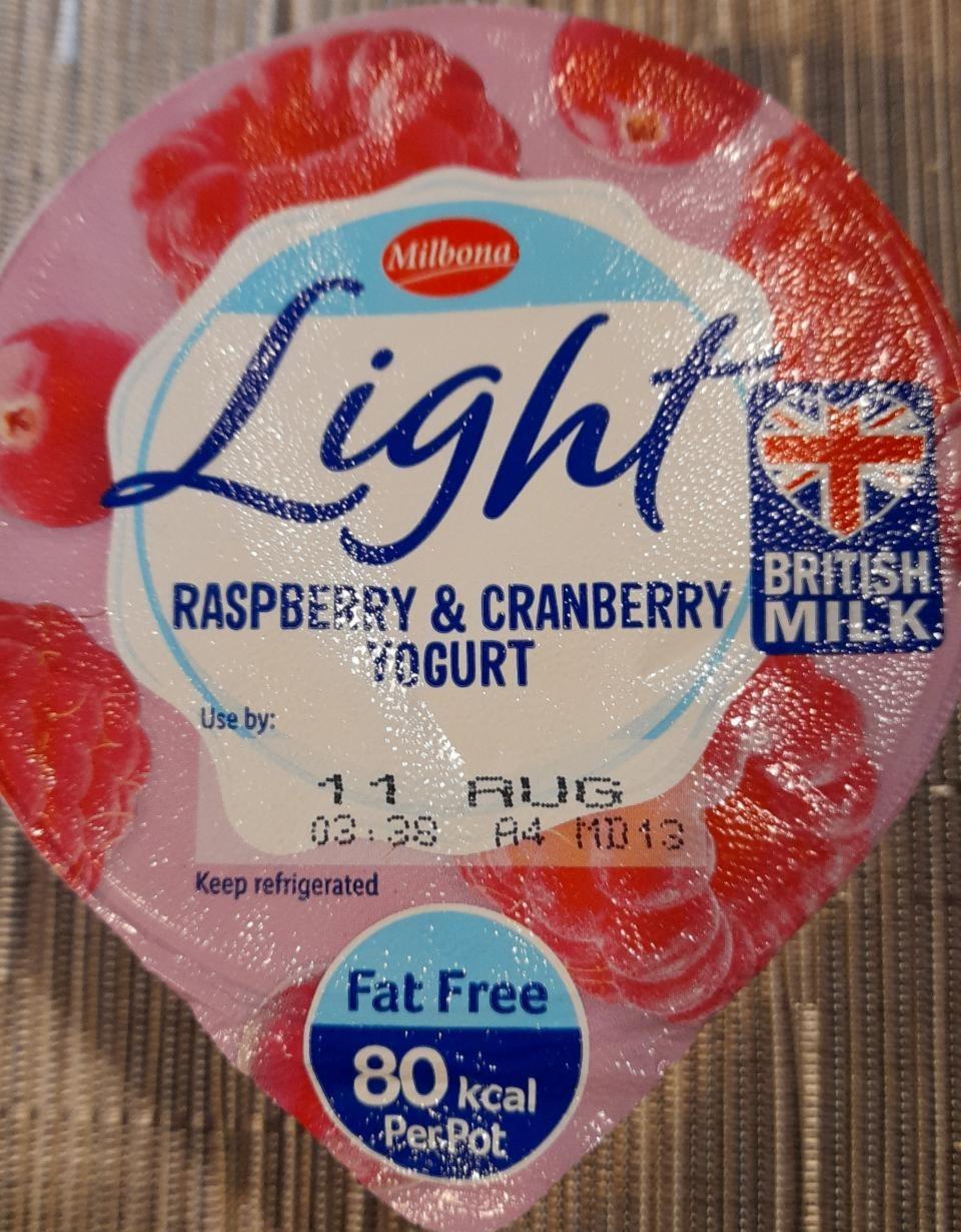 Fotografie - Fat free raspberry & cranberry flavoured yoghurt with sweetener Milbona
