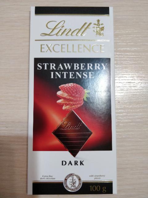 Fotografie - Lindt Excellence Strawberry intense Dark