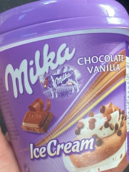 Fotografie - Ice cream chocolate vanilla Milka