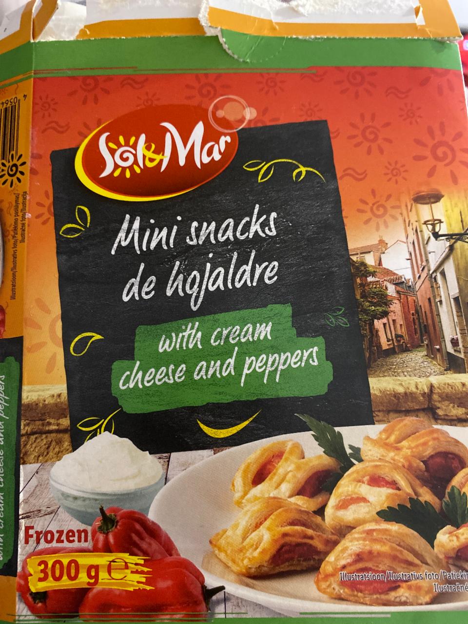 Fotografie - Mini snacks de hojaldre with cream cheese and peppers Sol&Mar