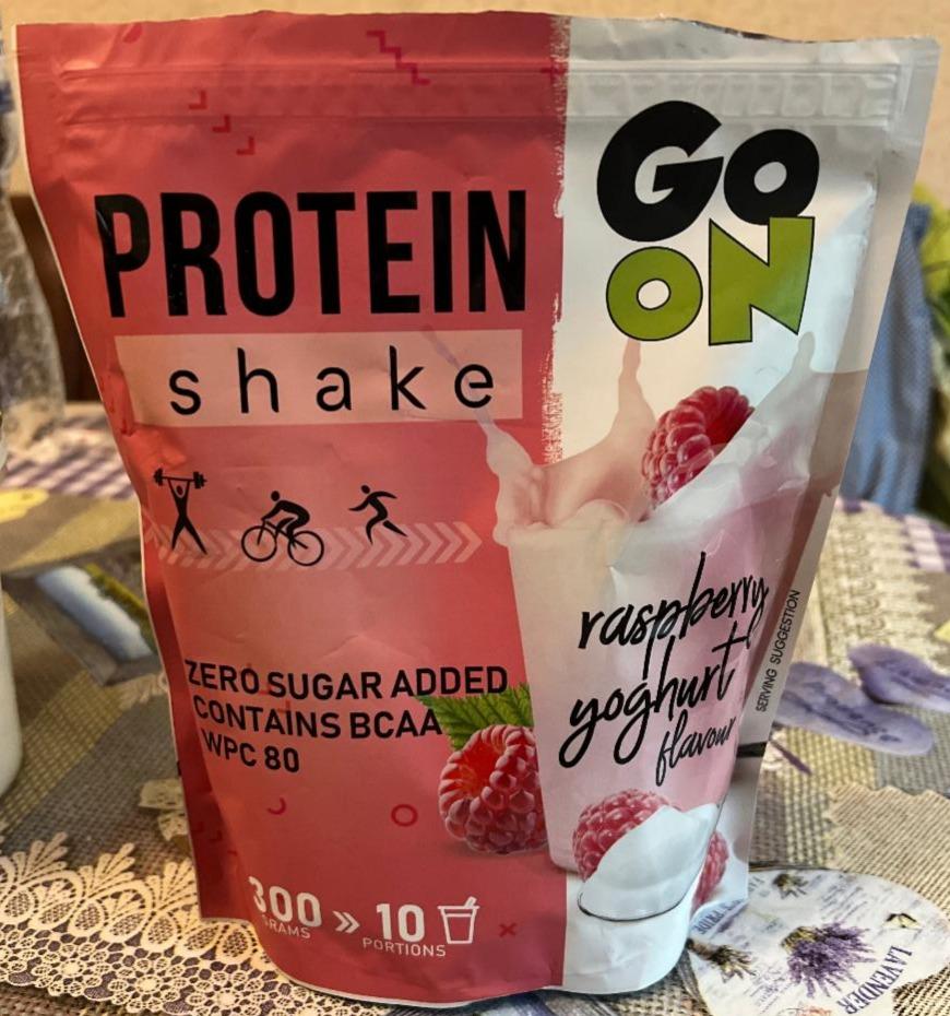 Fotografie - Protein shake Rapsberry and youghurt Go on