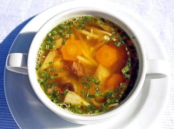 Fotografie - hovězí polévka s masem