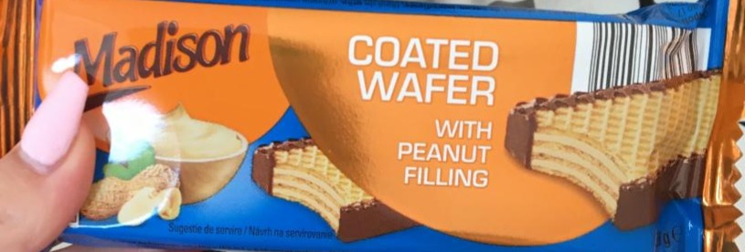 Fotografie - Madison coated wafer with peanut filling