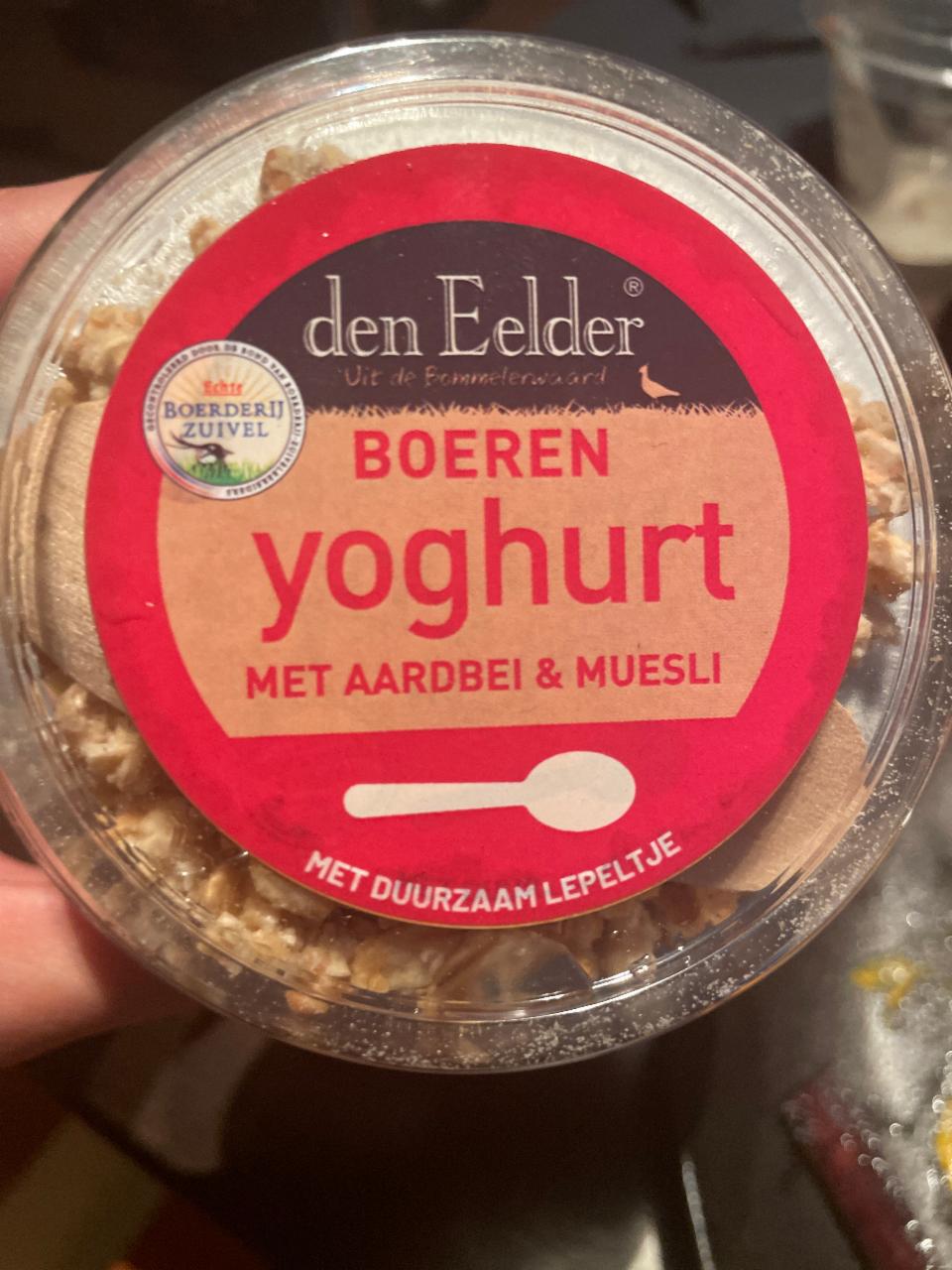 Fotografie - Boeren yoghurt met aardbei & muesli den Eelder