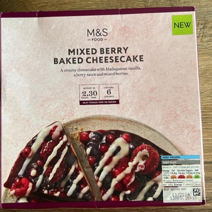 Fotografie - Bio Mixed Berry Baked Cheesecake M&S Food