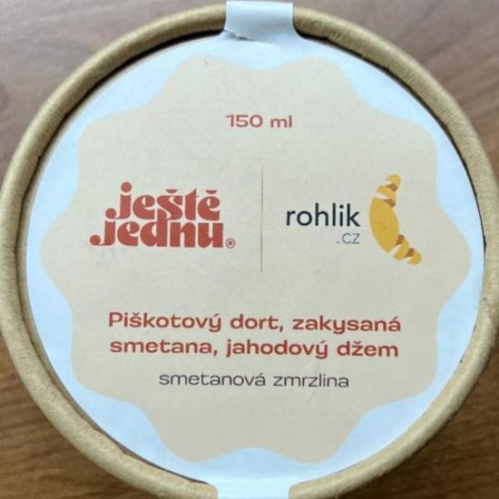 Fotografie - Ještě jednu Piškotový dort, zakysaná smetana, jahodový džem Rohlik.cz