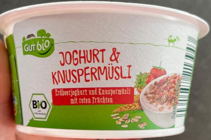 Fotografie - Erdbeer Joghurt & Knuspermüsli mit roten Früchten Gut bio