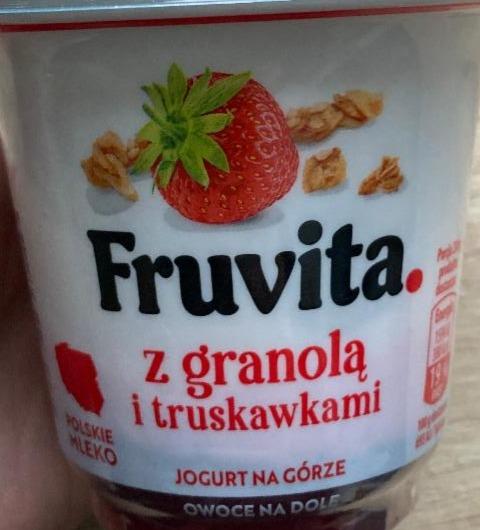 Fotografie - Jogurt z granola i truskawkami FruVita