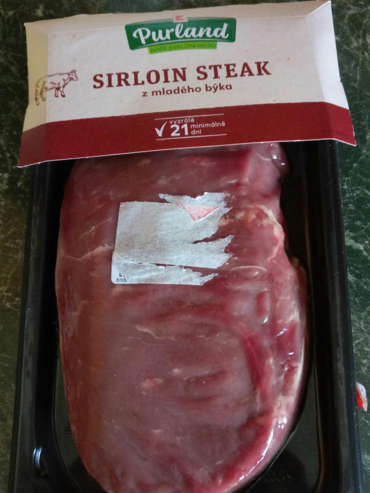 Fotografie - Sirloin steak z mladého býka