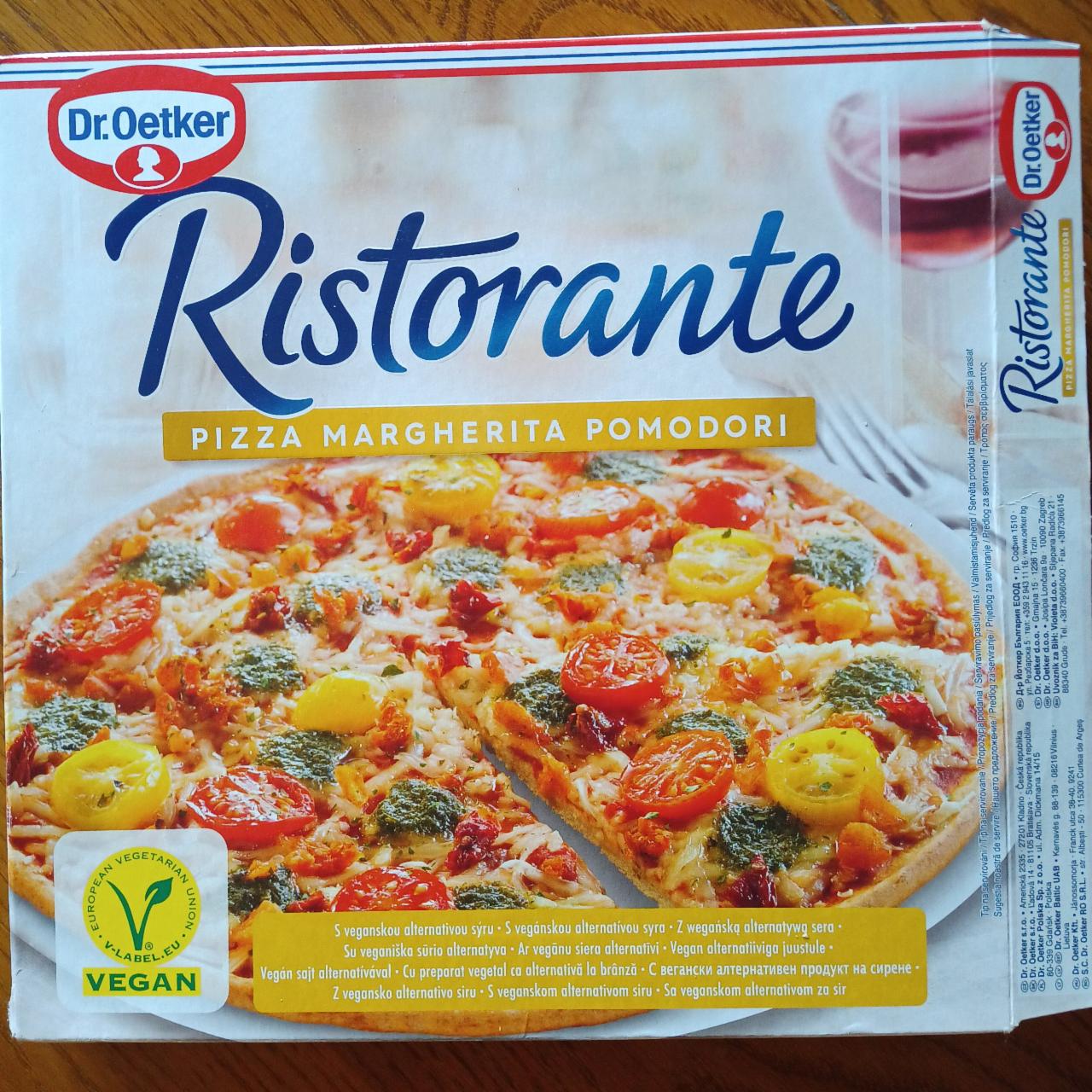 Fotografie - Ristorante Pizza margherita pomodori Dr.Oetker