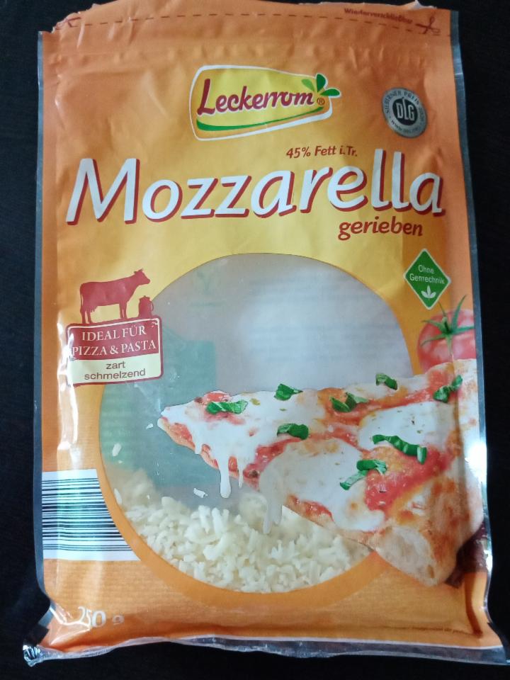 Fotografie - Mozzarella gerieben 45% fett (mozzarella strouhaná) Leckerrom