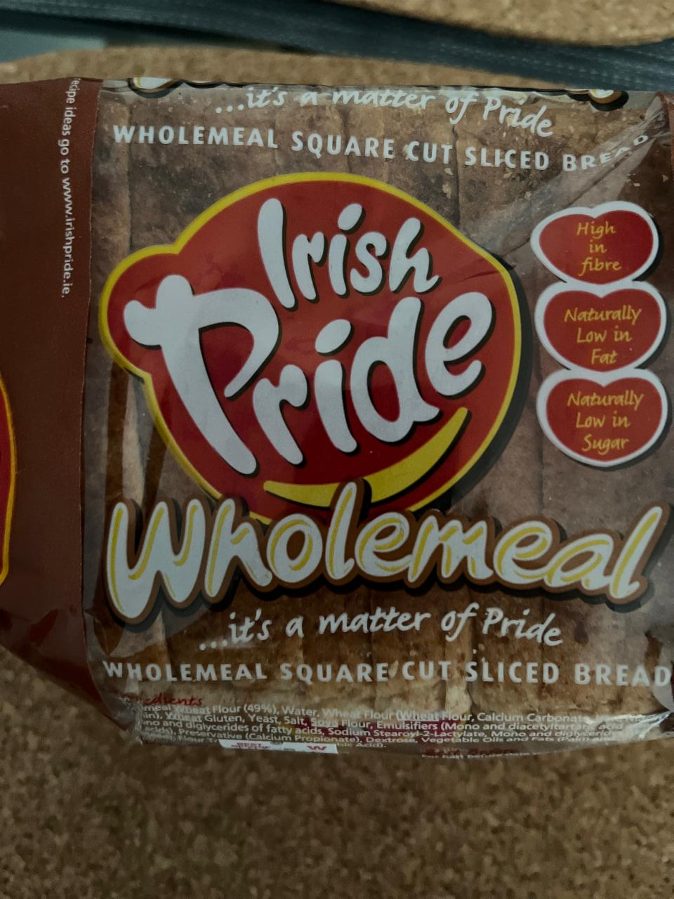 Fotografie - Wholemeal Square Cut Sliced Bread Irish Pride