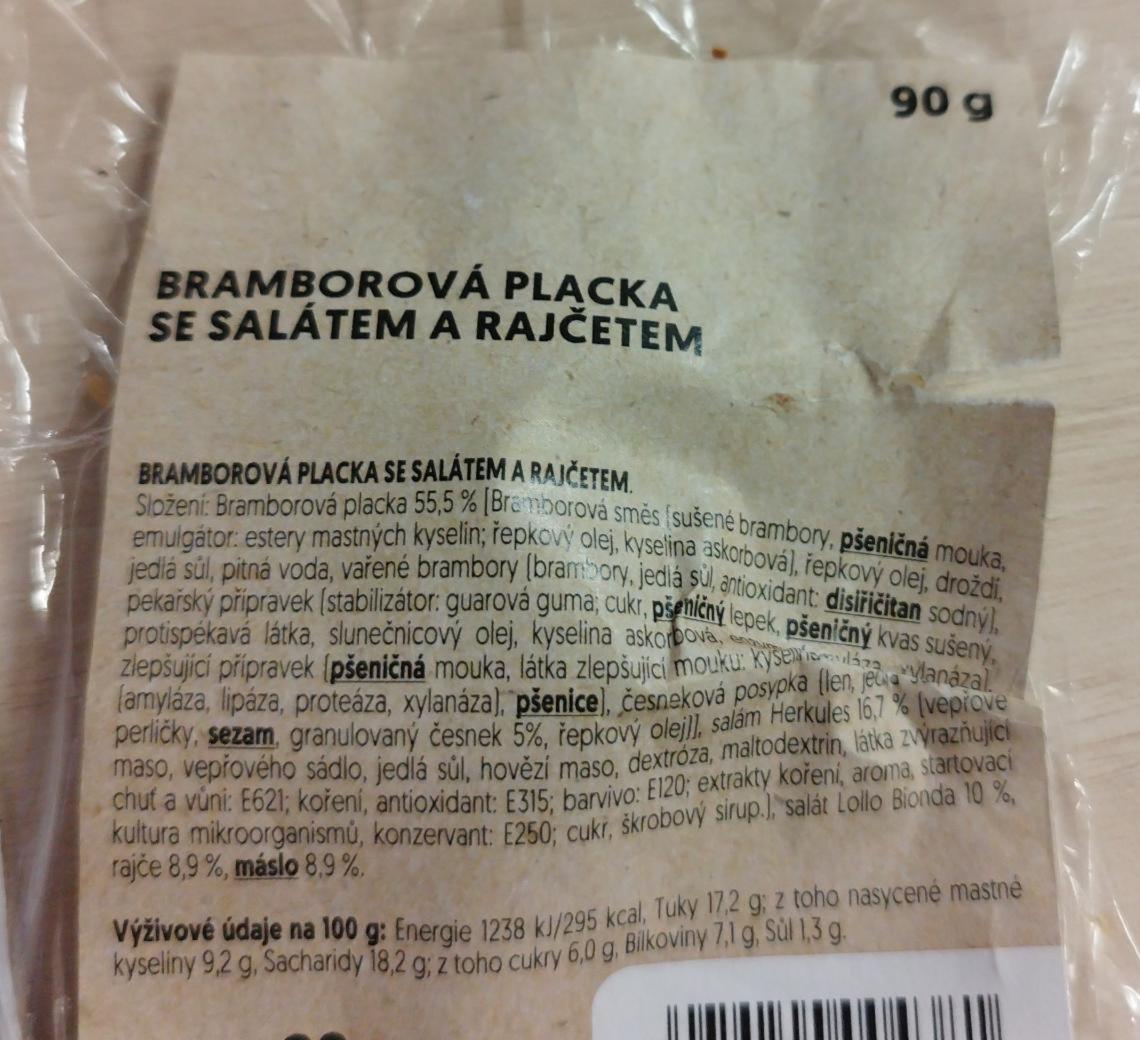 Fotografie - Bramborová placka se salátem a rajčetem Rohlik.cz