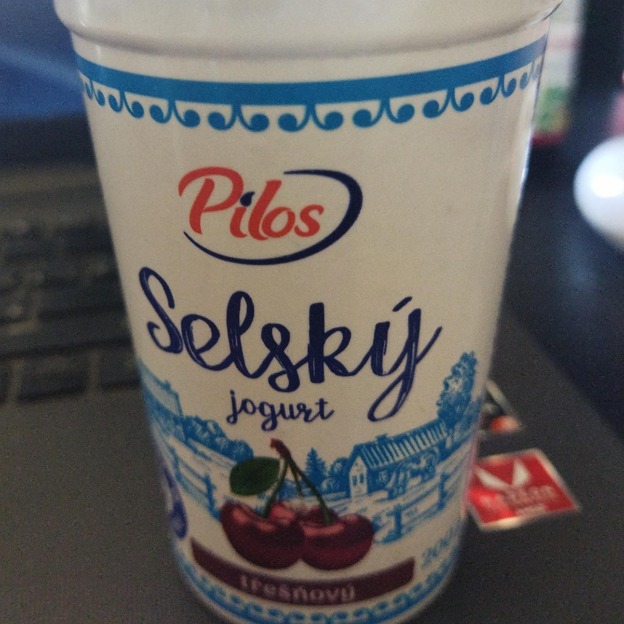 Fotografie - Selský jogurt třešňový Pilos